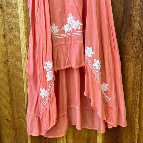 Vintage Coral and White Embroidered Halter High-Lo Beach Dress 🌿 - Picture 4 of 8